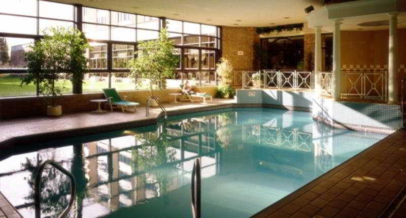 Mercure London Gatwick Airport Horley Exteriör bild