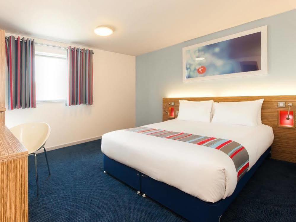 Mercure London Gatwick Airport Horley Exteriör bild